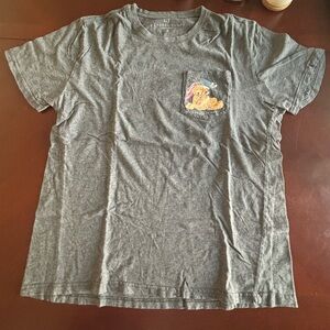 “Stay Golden America” Graphic Tshirt Size Small